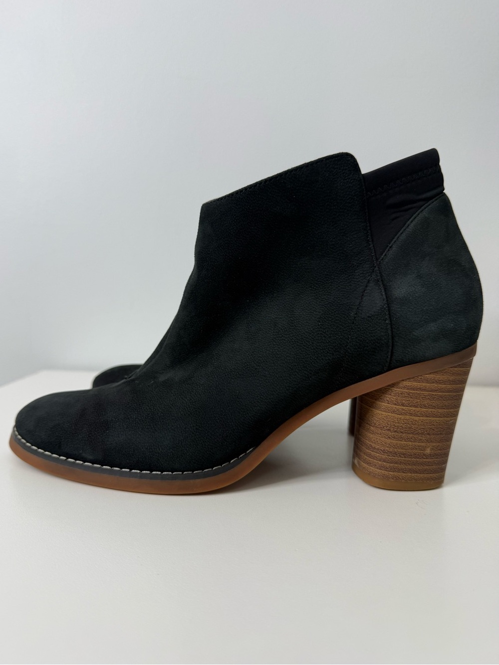 SoftWalk Kora Ankle Boot Black Nubuck Leather Women's Size 8 - Picture 3 of 11